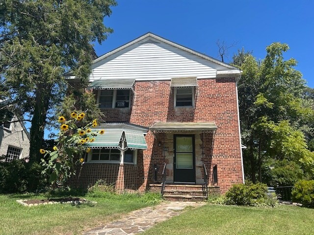 Primary Photo - 3410 Parkside Dr