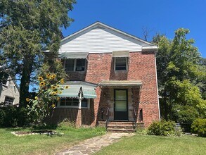 Building Photo - 3410 Parkside Dr