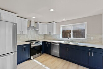 Building Photo - 14340 Ashworth Ave N