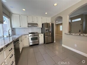 Building Photo - 130 Bloomfield Ln