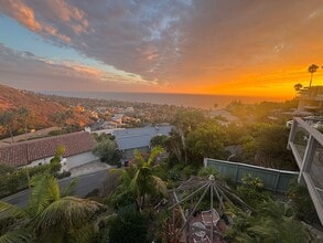 Building Photo - 1220 Anacapa Way