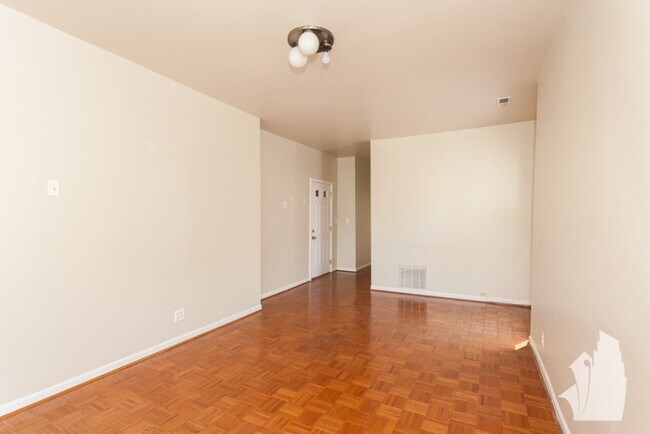 Building Photo - 2321 N Albany Ave