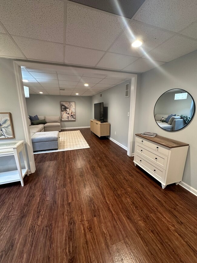 Foto del edificio - 250 Waterford Way