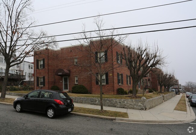 Foto del edificio - 615-623 Missouri Ave NW