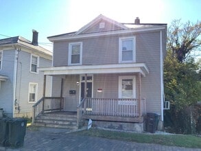Building Photo - 1209 Pierce St