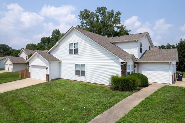 Foto del edificio - 5015 CARRIE RIDGE Dr