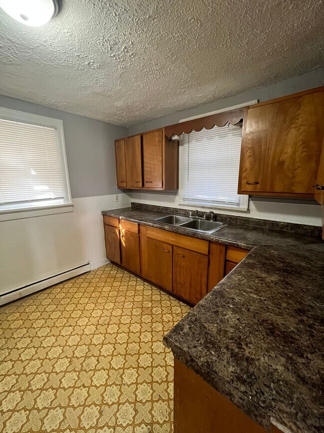 Foto del edificio - 2 bedroom, 1 bathroom House!