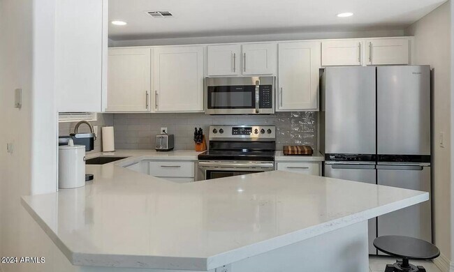 Foto del edificio - 5249 E Shea Blvd