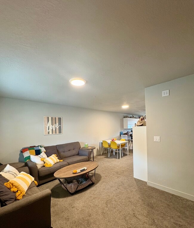 Building Photo - 618 S 100 W