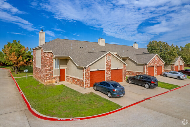 Foto del edificio - Sycamore Pointe Townhomes