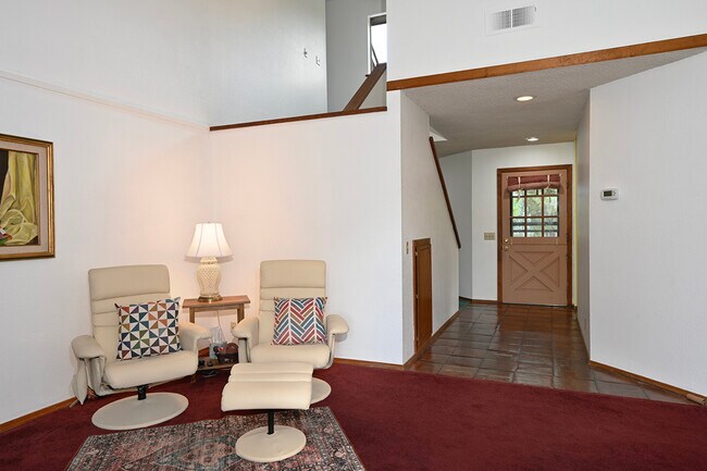 Foto del edificio - 715 W A Barr Rd