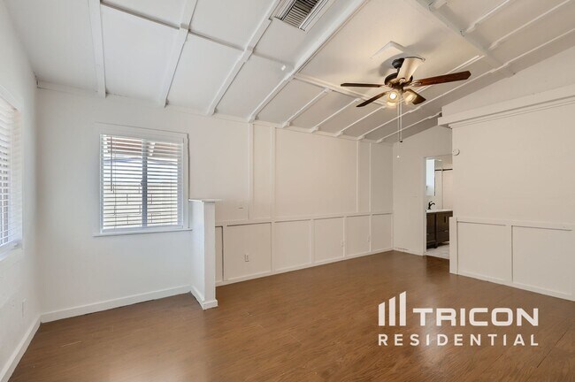 Building Photo - 6525 W Sierra St
