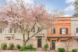 Building Photo - 1554 Garden Ct