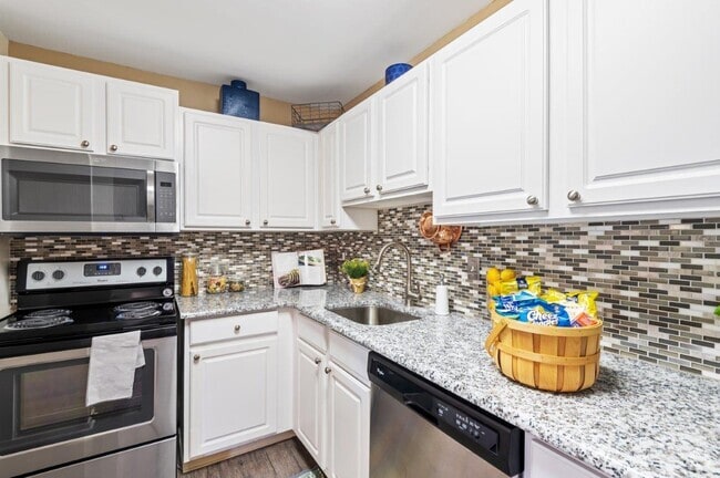 Building Photo - Silver Spring Station Apartment Homes