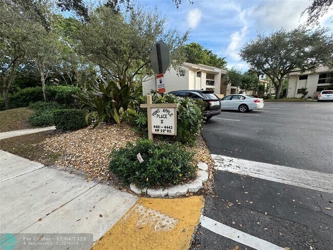 Foto del edificio - 4443 NW 22nd Rd