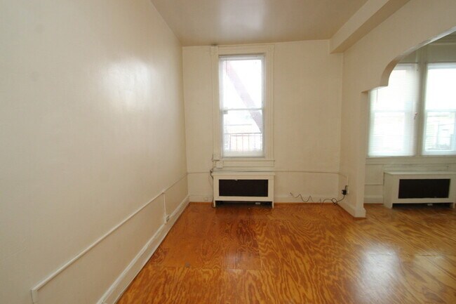 Foto del edificio - 6 E Preston St