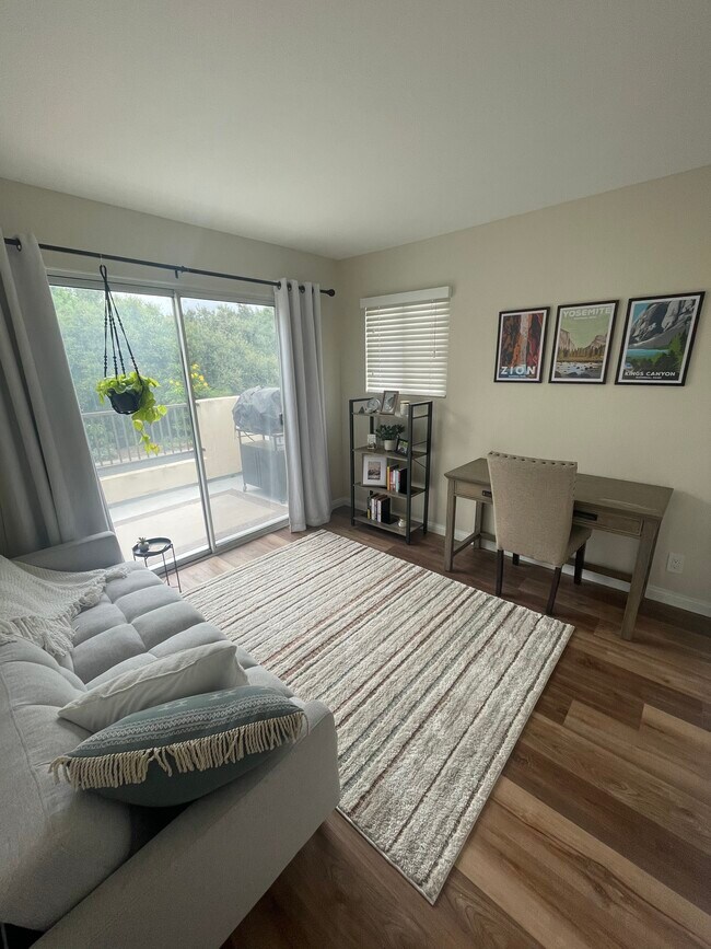 Foto del edificio - 3761 Greggory Way