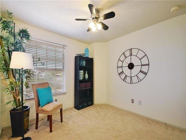 Foto del edificio - 8505 Bismark Cove