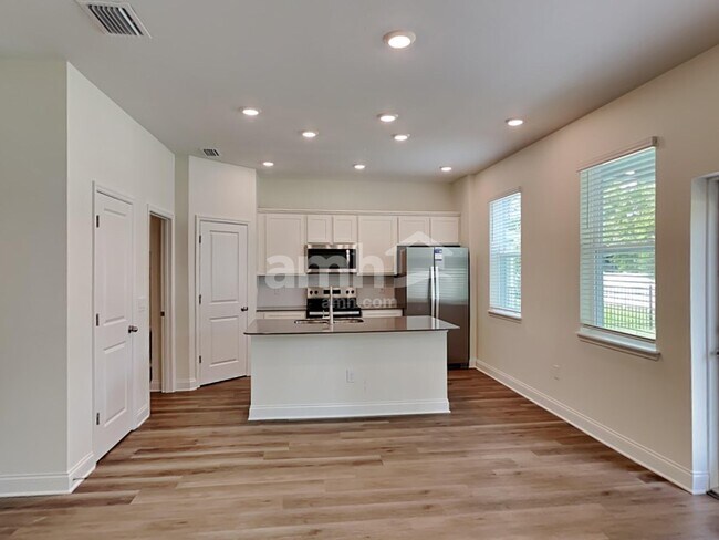 Foto del edificio - 2656 Sunrise Lndg Lp