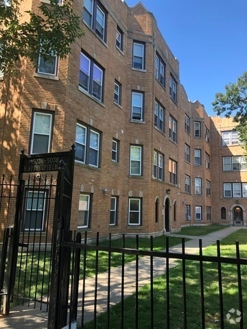 Building Photo - 5036 N Springfield Ave