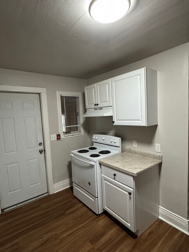 Foto del edificio - 120 E Spring St