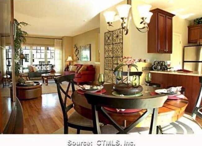 Building Photo - 1202 Woodland Hills Dr