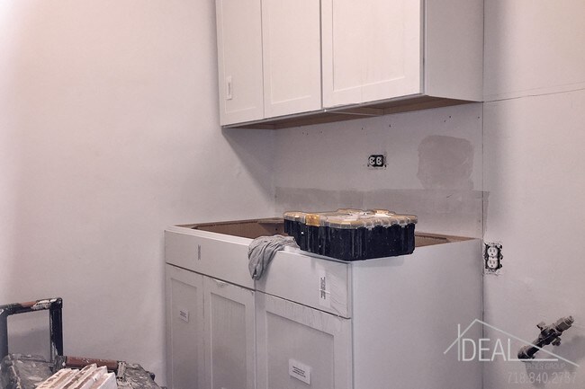 Building Photo - Carnarsie NO FEE studio in elevator building