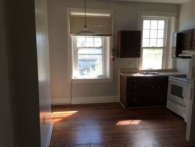 Foto del edificio - 364 S Queen St