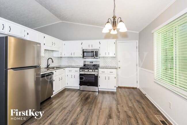 Foto del edificio - 241 Shady Ln