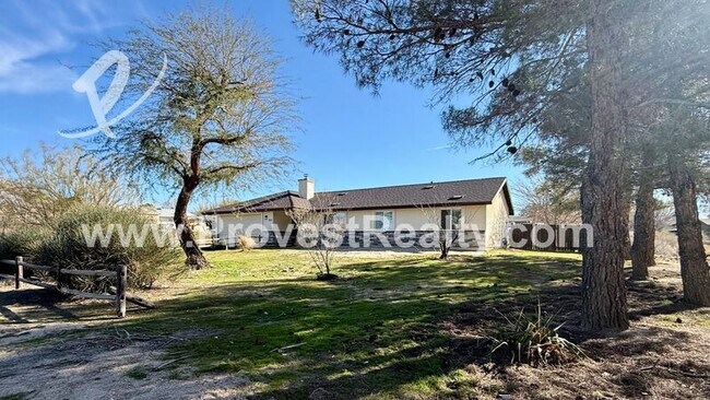 Foto del edificio - 16657 Kayuga St