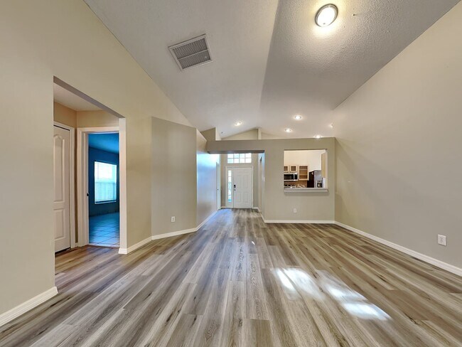 Building Photo - 12530 Dawn Vista Dr