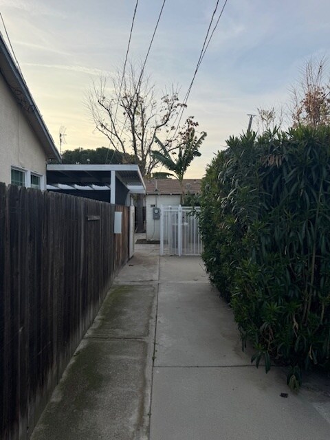 Foto del edificio - 509 Plymouth Ave