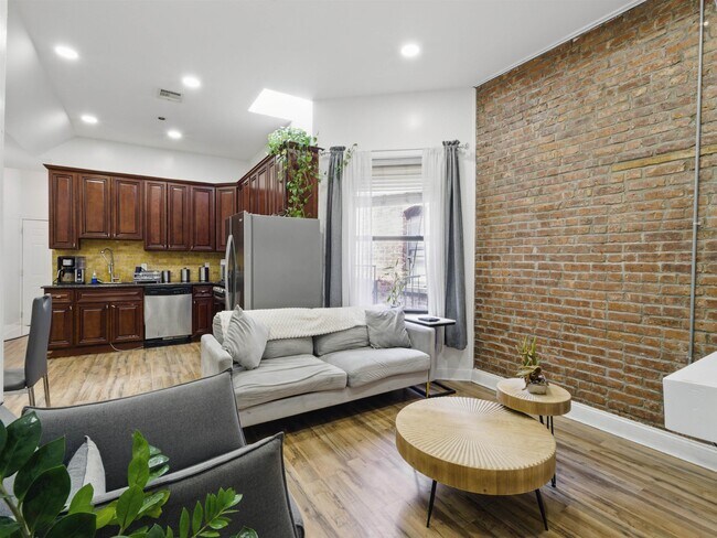 Foto del edificio - 77 Crescent Ave