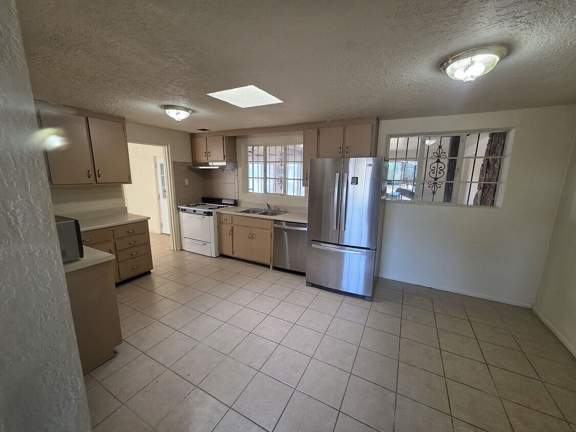 Foto del edificio - 5301 Mescalero Rd NE