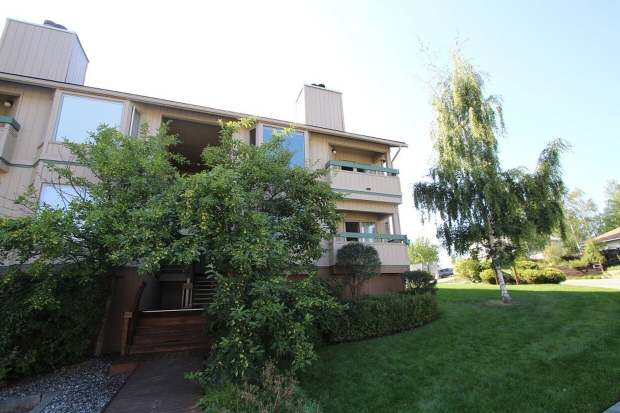 2 Bed, 2 Bath Condo in East Anchorage! - 2 Bed, 2 Bath Condo in East Anchorage!