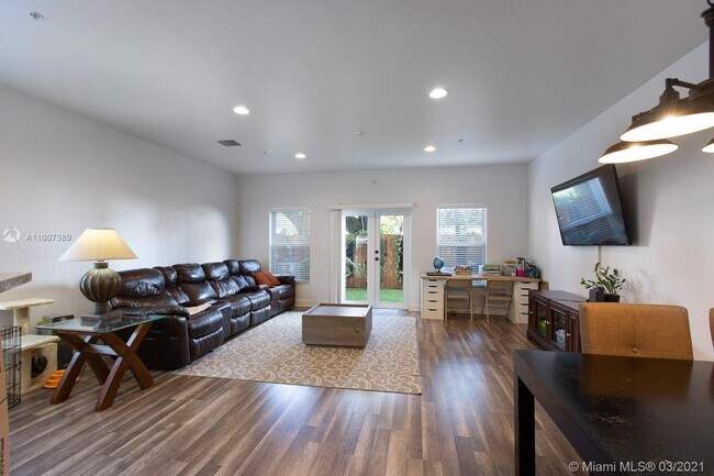 Foto del edificio - 2919 SW 30th Ct