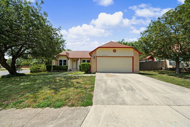 Foto del edificio - 2701 Hillview Ln