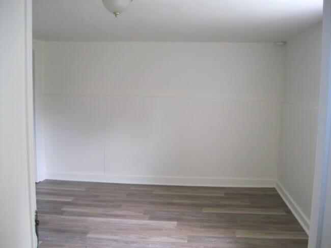 Building Photo - 817 7th St S