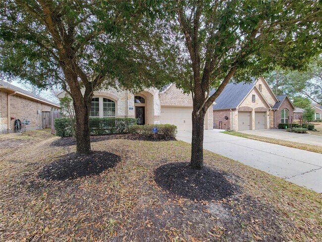 Building Photo - 195 Knollbrook Cir