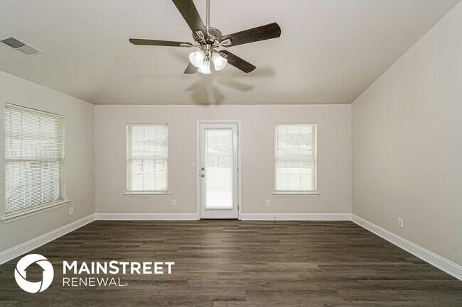 Foto del edificio - 955 Clover Ave