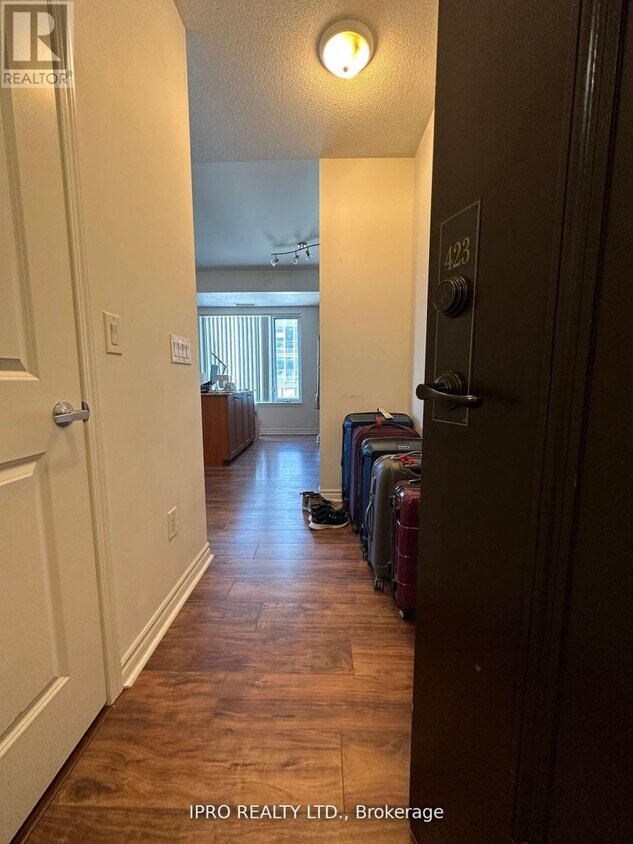 Photo principale - 385-385 Prince of Wales Dr