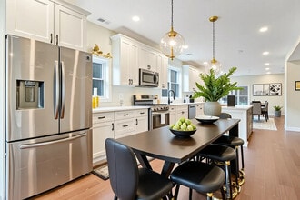 Building Photo - 4019 N Tripp Ave