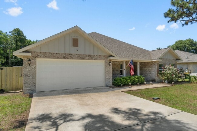 Building Photo - 48B Longwood Drive