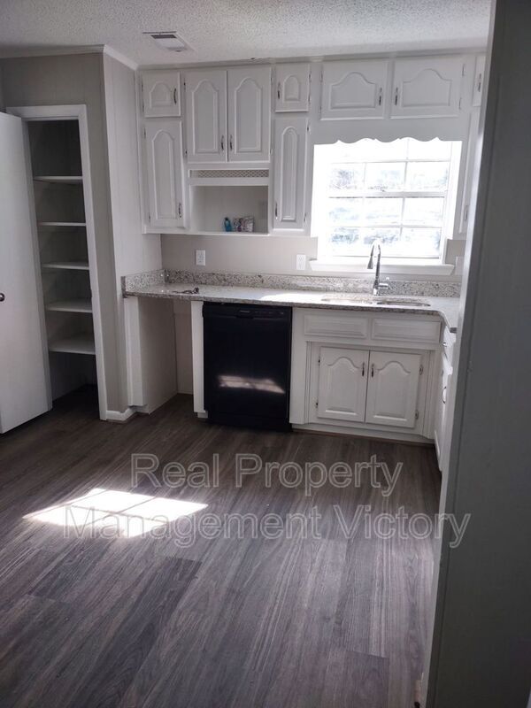 4848 Shady View Dr, Adamsville, AL 35005 House for Rent in Adamsville