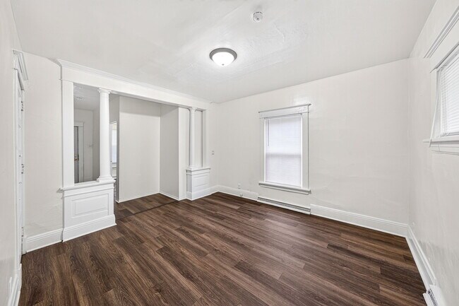 Building Photo - 1225 Miami St
