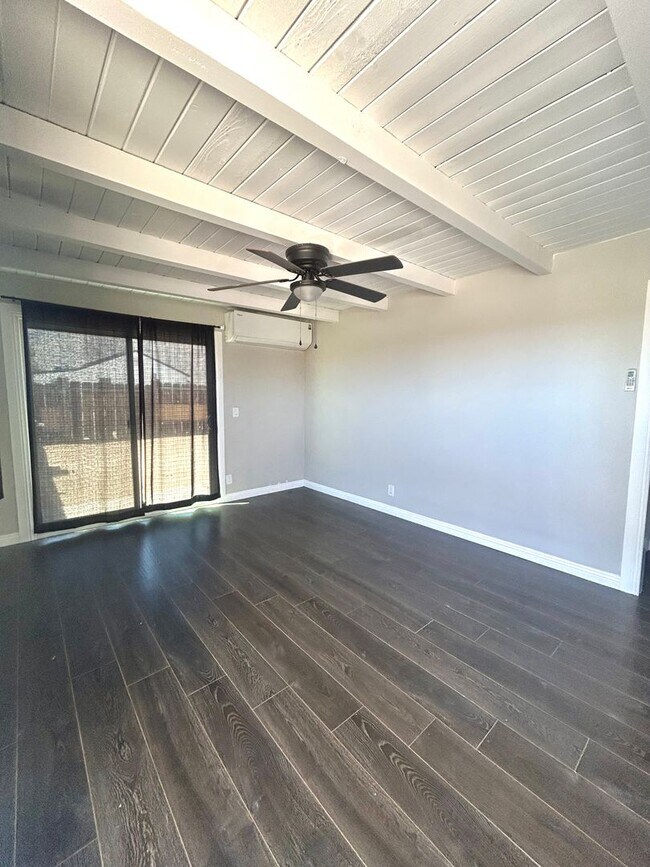 Building Photo - 6558 Juniper Ave