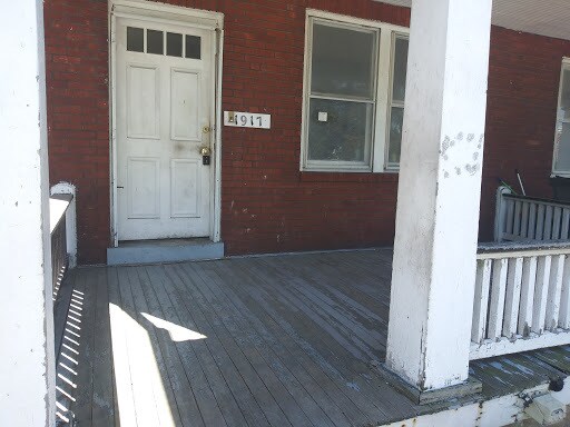 Building Photo - 1917 Regina St