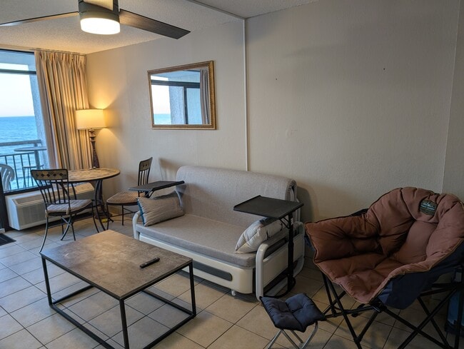 Leaving room - 1501 S Ocean Blvd