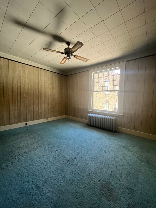Foto del edificio - 1 Bed 1 Bath Apartment- Walking Distance f...