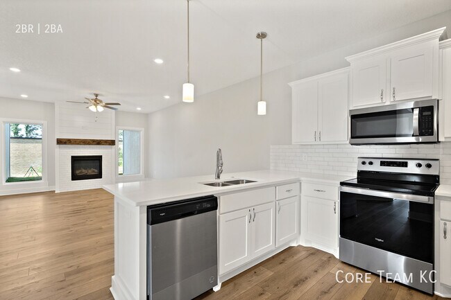 Building Photo - Brand New 2 Bedroom Townhome in Smithville